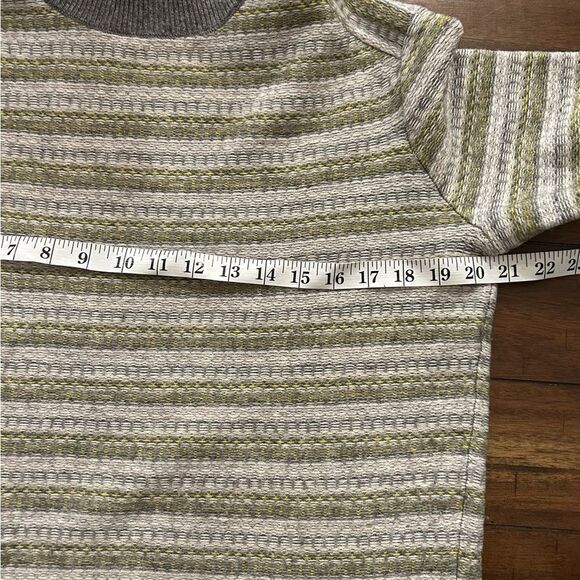 Vince Gray Wool Cashmere Turtleneck Striped Sweater Size Medium 365.00 MSRP - Picture 5 of 7